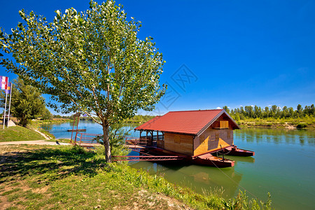 德拉瓦河漂浮木屋杜布拉瓦山克罗蒂亚的梅德吉穆里耶地区图片
