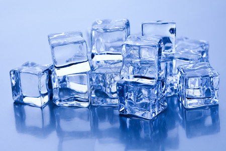 冰冷和新鲜概念的立方体图片