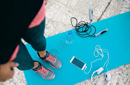 一人得道🤑亚马尔花1050万欧买豪宅后，表弟和好友也将一同入住