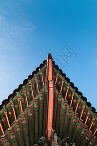 古老的Huijeongda大厅的屋顶装饰长城宫也称为东和汉城五大殿之一图片