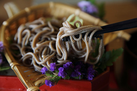 猪肉大蒜和米，猪肉炒饭，豆面冷日本酱菜图片