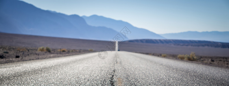 加州谷的孤独道路图片