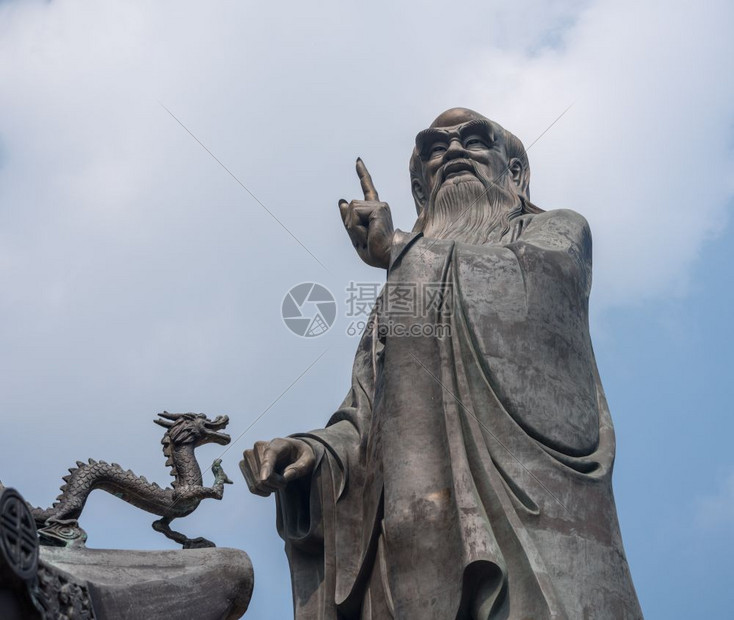 崂山太清宫老子雕像图片