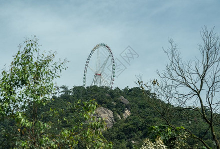 新的主题公园称为幸福世界位于的Xiamen附近的tiazhu山位于tianzhu山顶的feris轮图片