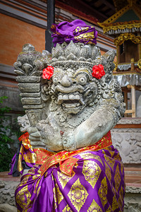 巴厘岛乌布皇宫普里萨伦皇宫的雕像巴布德利因多尼西亚普里萨伦皇宫的雕像因多尼西亚背景