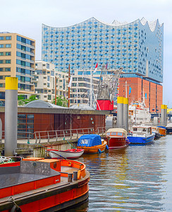 下won的汉堡哈芬港区现代建筑底有停泊船只歌剧院建筑和工业城市港口德国图片
