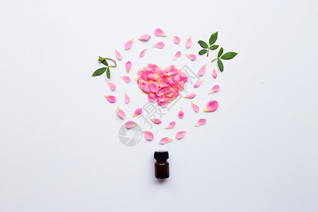 白底的芳香治疗用花瓶的香基本油背景图片