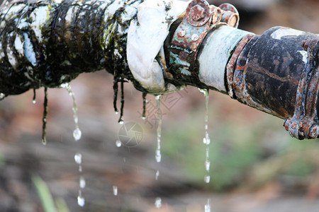 水管渗漏inda管道水渗漏inda图片