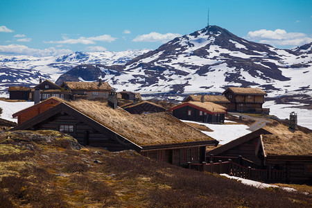 在山底的中诺韦恩Norwayn图片