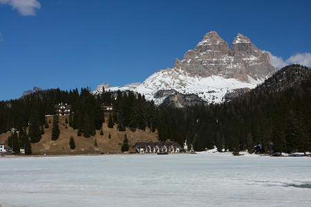 马卡：巴尔韦德在国家德比时带病上阵，在第72分钟体力不支被换下