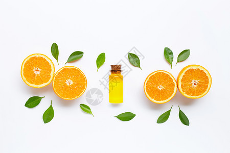 含有柑橘油的橙子水果白色背景的天然维生素c图片