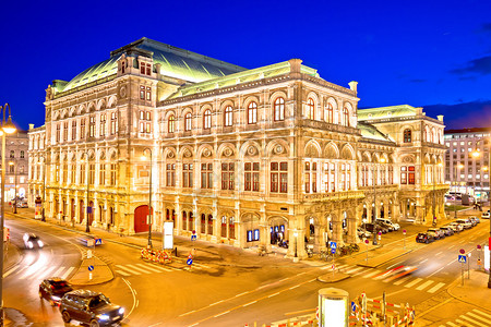 Viena州立歌剧院广场和建筑夜景奥地利首都图片