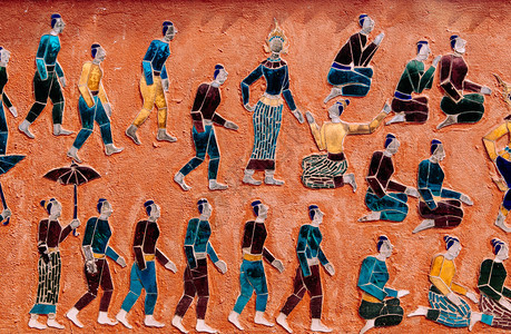 老挝琅勃拉邦4月5日老挝琅勃拉邦华西洞大殿大殿金佛壁画艺术和马赛克墙图片