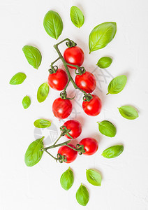葡萄树上的番茄白厨房石本底有辣椒和图片