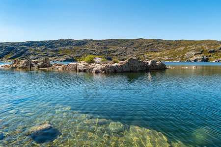 Lagocmprida是最大的湖塞拉达埃斯特雷自然公园Portugal图片