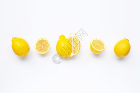 白色背景上孤立的新鲜柠檬图片