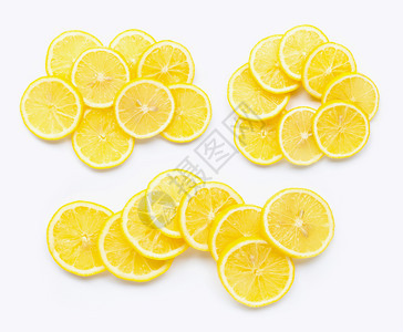白色背景的新鲜柠檬片图片