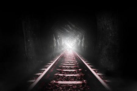 铁路旧隧道图片