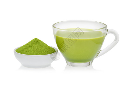 热绿色茶火花拿铁和白背景孤立的粉红绿色茶背景图片