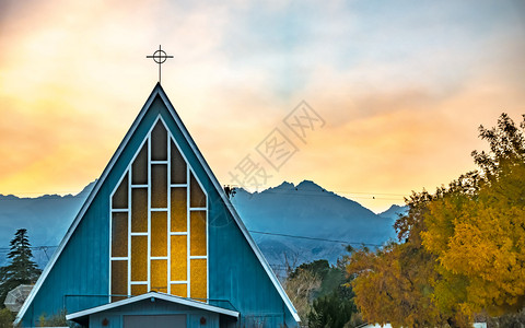加州主教堂的秋天图片
