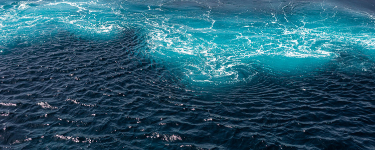 蓝色海水背景纹理的旗帜带有抽象波浪的海报或壁纸带有抽象波浪的海报或壁纸背景图片