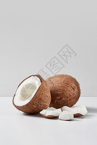 成熟椰子天然有机物概念图片