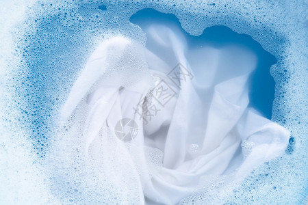 清洗前浸泡布的顶部视图白布图片