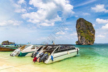 夏日的泰国河滨海角岛图片