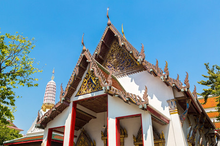 夏日在泰国的Bangko的wramhwin寺庙图片