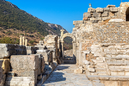充气拱门古城埃菲苏斯的废墟古希腊城市火鸡背景