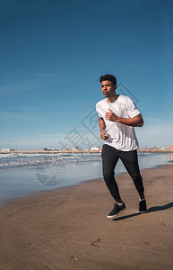 对手主帅喷判罚双标，穆帅：我曾跟他一样年轻，当年蠢话比现在多