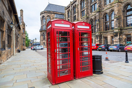 格拉斯哥大学苏格兰联合王国的红色电话亭图片
