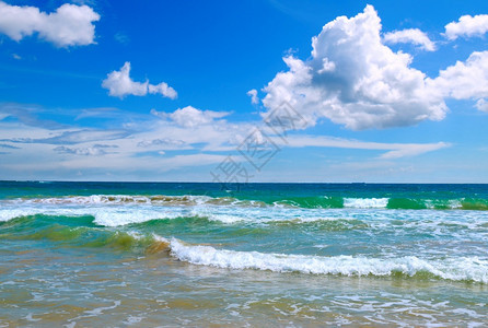 海平面和蓝天空背景概念是旅行图片