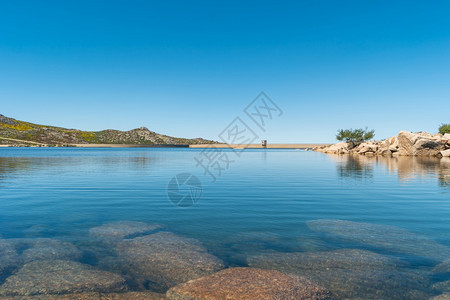 lagocmprida是西拉达埃斯特雷自然公园最大的湖泊图片
