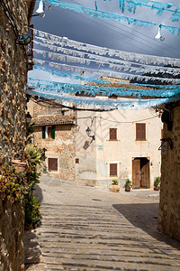 西班牙梅多尔卡市的老村庄Valdemosa图片