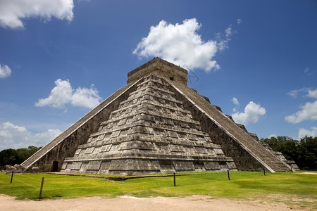 建筑网站古老的玛雅金字塔古老的马雅金字塔背景