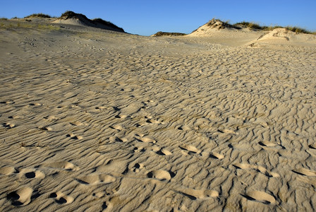 沙原和蓝天漠图片