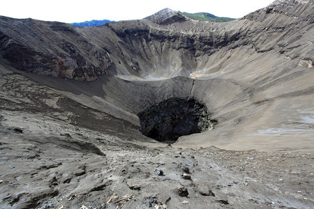 印度尼西亚爪哇Bromo火山活爆发者图片