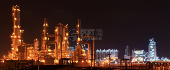 石油炼厂的广度图片