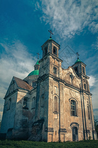 白俄罗斯Benicia村的TrinityBaroque教堂图片
