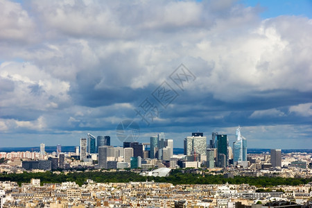 巴黎现代商业区的视野法国艾菲尔铁塔的防御图片