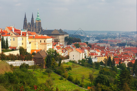 捷克布拉格老城堡和小区图片