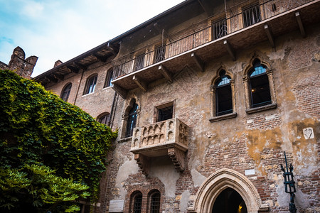 意大利著名的密欧和朱丽叶阳台图片