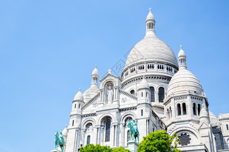 法国巴黎蒙马特的圣十字大教堂图片