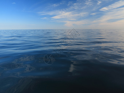 美丽的海景蓝色平面和天空宁静的景象自然构成背景图片