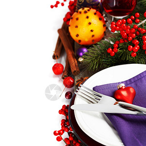圣诞新年节假日餐桌配有香酒和料图片