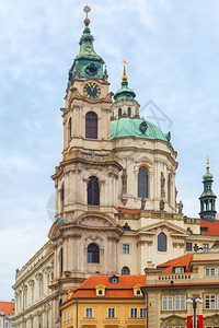 圣尼古拉教堂捷克布拉格莱瑟城广场上的巴洛克教堂图片