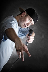 Rapper态度说唱歌手跳舞表演图片