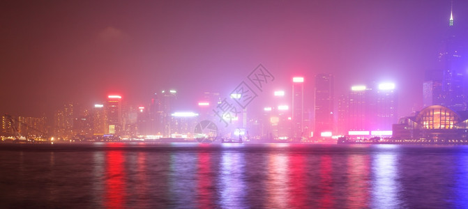 香港市晚上的天线图片
