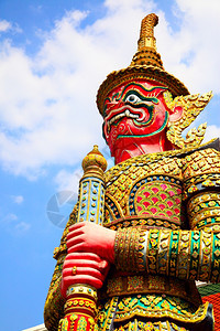 泰国曼谷神庙WatPhraKaeo的卫士雕像图片